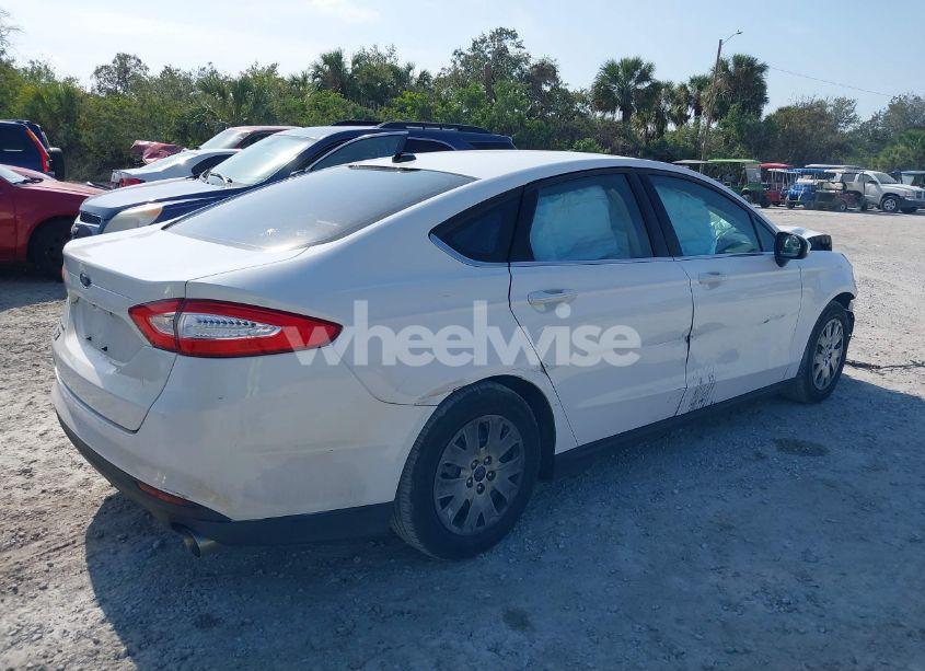 Photo 4 of 2013 Ford Fusion S (VIN 3FA6P0G73DR324516)