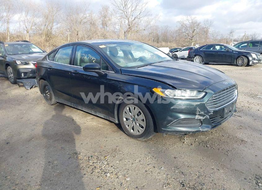 2014 Ford Fusion S (VIN 3FA6P0G73ER200327) main photo