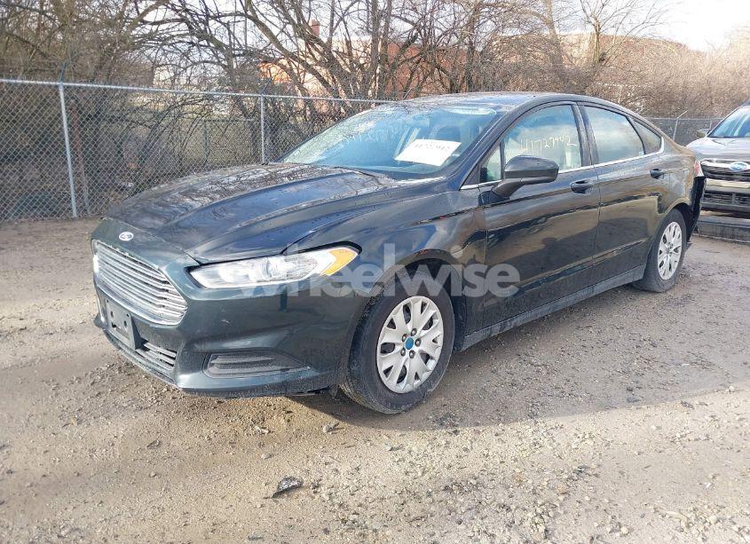 Photo 2 of 2014 Ford Fusion S (VIN 3FA6P0G73ER200327)