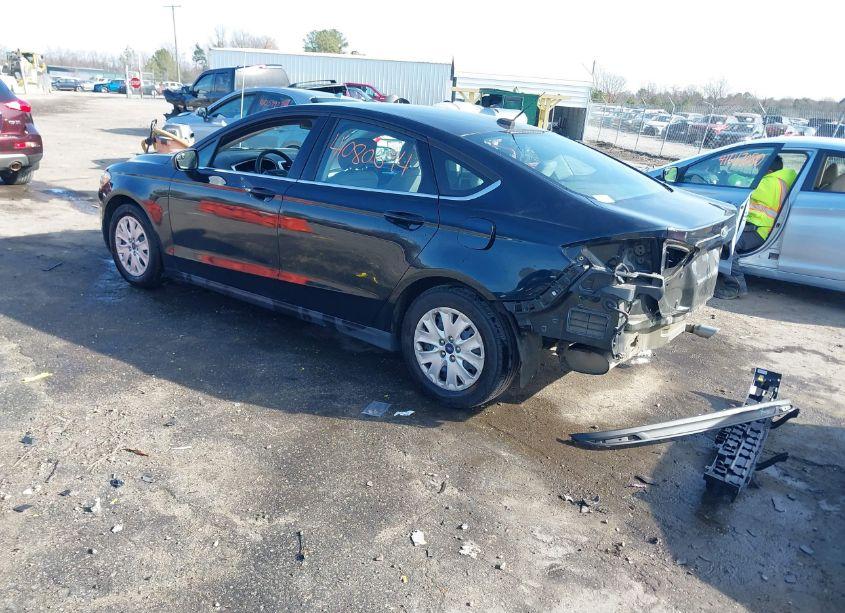 Photo 3 of 2014 Ford Fusion S (VIN 3FA6P0G73ER251679)