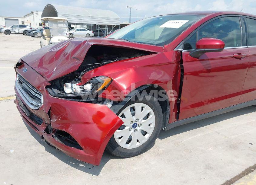 Photo 6 of 2014 Ford Fusion S (VIN 3FA6P0G73ER254906)