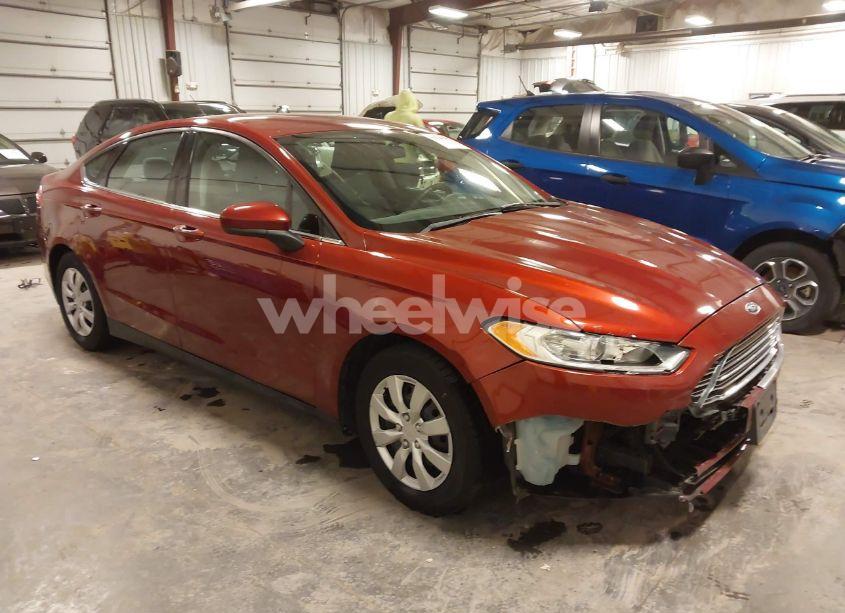 2014 Ford Fusion S (VIN 3FA6P0G73ER278543) main photo