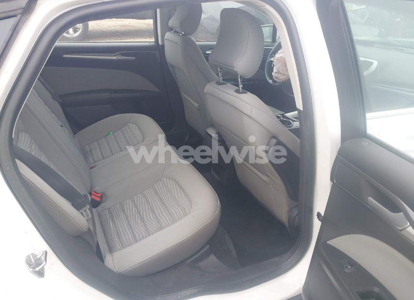 Photo 8 of 2016 Ford Fusion S (VIN 3FA6P0G73GR226218)