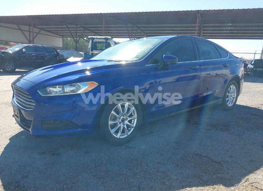 Photo 2 of 2016 Ford Fusion S (VIN 3FA6P0G73GR317666)