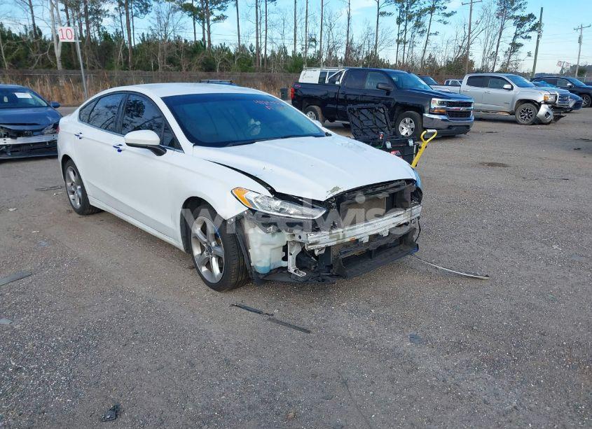 2016 Ford Fusion S (VIN 3FA6P0G73GR363823) main photo