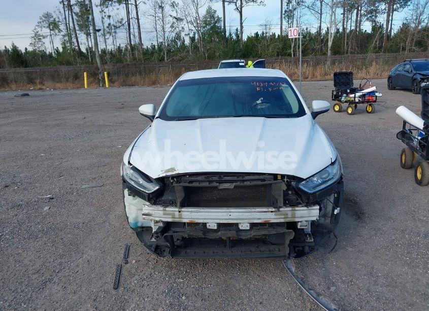 Photo 12 of 2016 Ford Fusion S (VIN 3FA6P0G73GR363823)