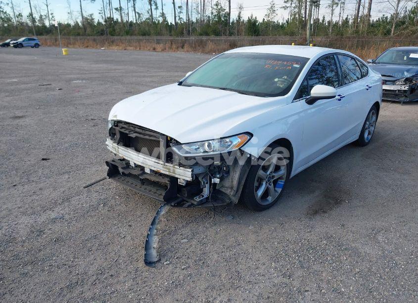 Photo 2 of 2016 Ford Fusion S (VIN 3FA6P0G73GR363823)