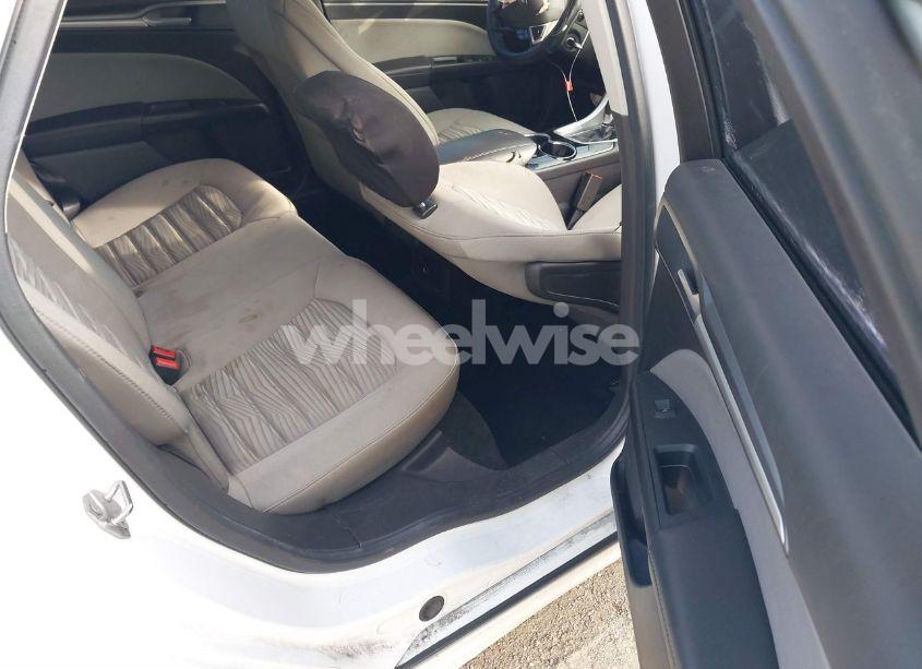 Photo 8 of 2016 Ford Fusion S (VIN 3FA6P0G73GR363823)