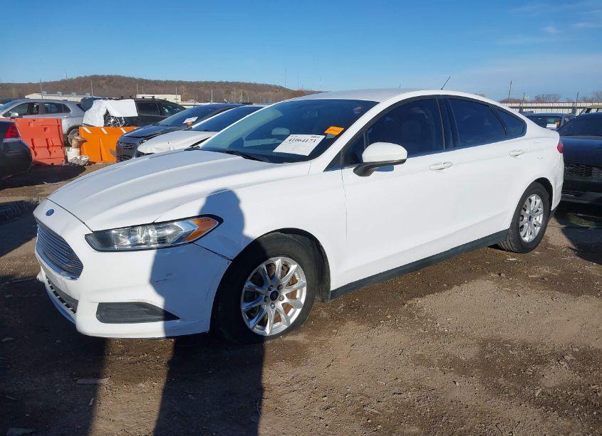 Photo 2 of 2016 Ford Fusion S (VIN 3FA6P0G73GR369010)