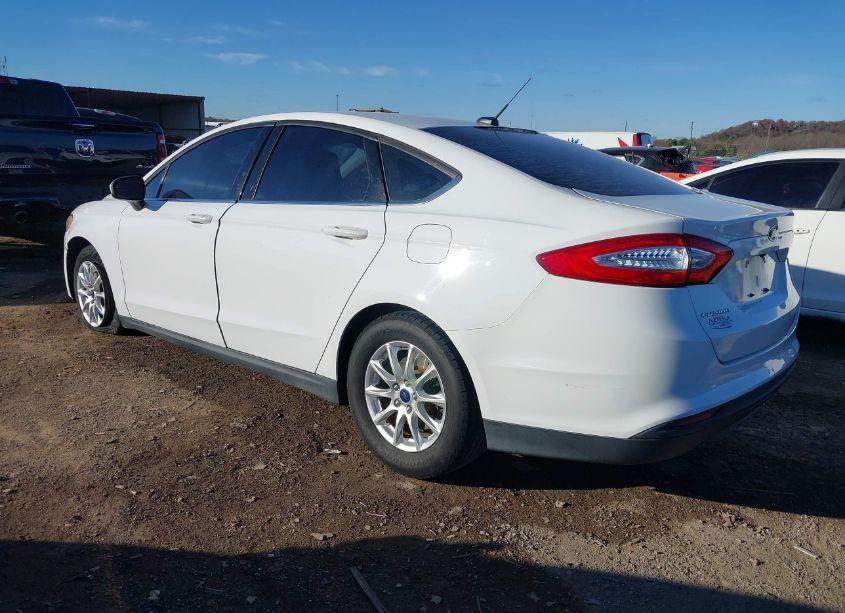 Photo 3 of 2016 Ford Fusion S (VIN 3FA6P0G73GR369010)