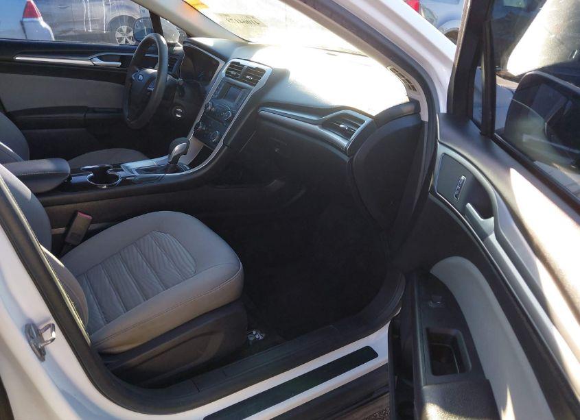 Photo 5 of 2016 Ford Fusion S (VIN 3FA6P0G73GR369010)