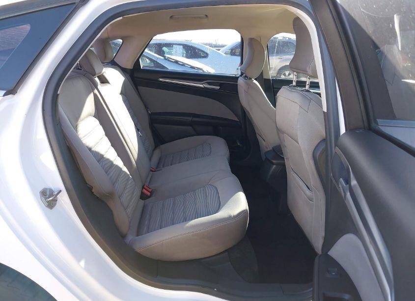 Photo 8 of 2016 Ford Fusion S (VIN 3FA6P0G73GR369010)