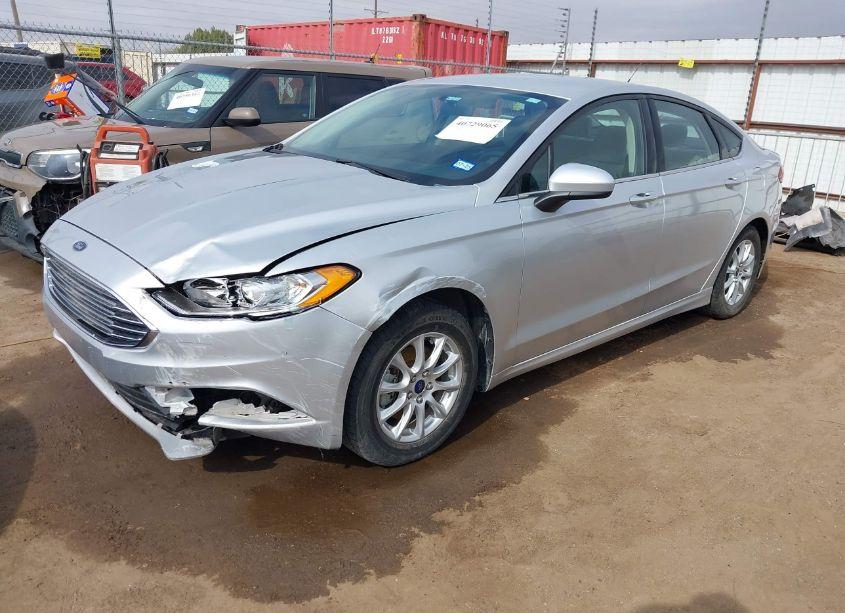 Photo 2 of 2017 Ford Fusion S (VIN 3FA6P0G73HR184490)