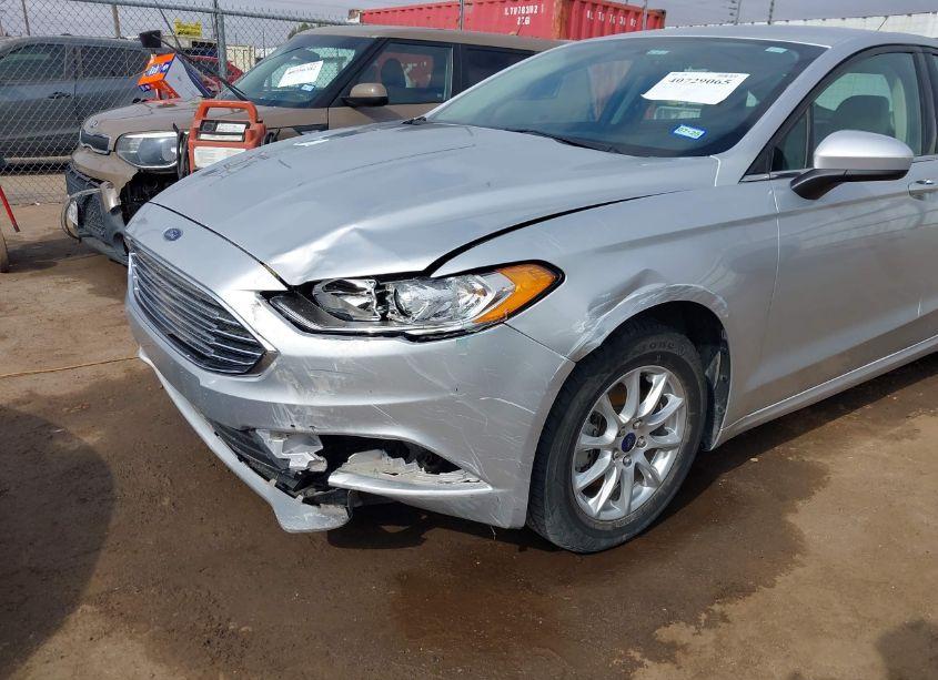 Photo 6 of 2017 Ford Fusion S (VIN 3FA6P0G73HR184490)