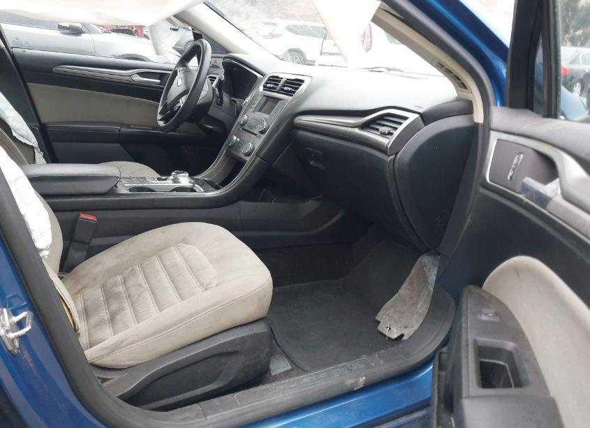 Photo 4 of 2017 Ford Fusion S (VIN 3FA6P0G73HR201269)