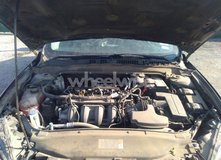 Photo 10 of 2017 Ford Fusion S (VIN 3FA6P0G73HR231761)