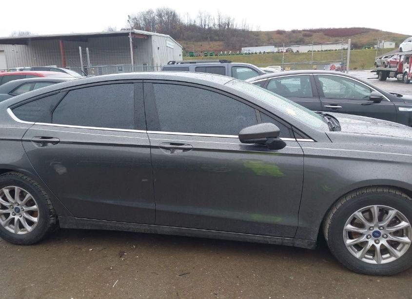 Photo 13 of 2017 Ford Fusion S (VIN 3FA6P0G73HR364794)