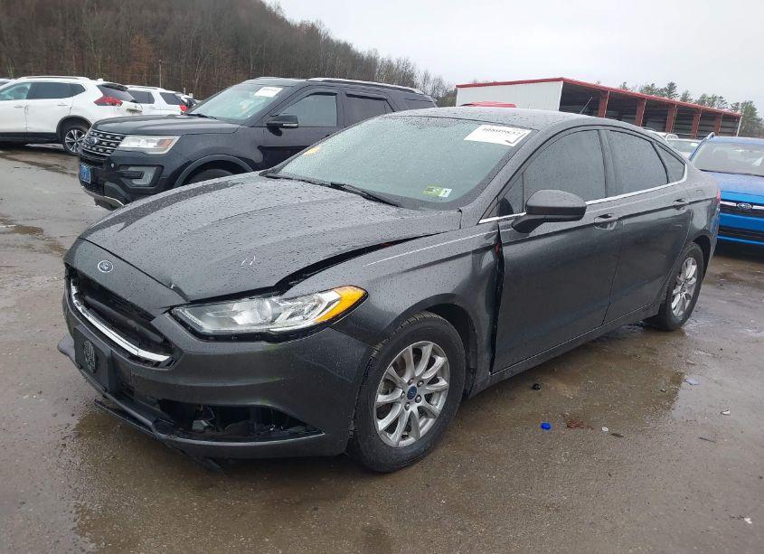 Photo 2 of 2017 Ford Fusion S (VIN 3FA6P0G73HR364794)