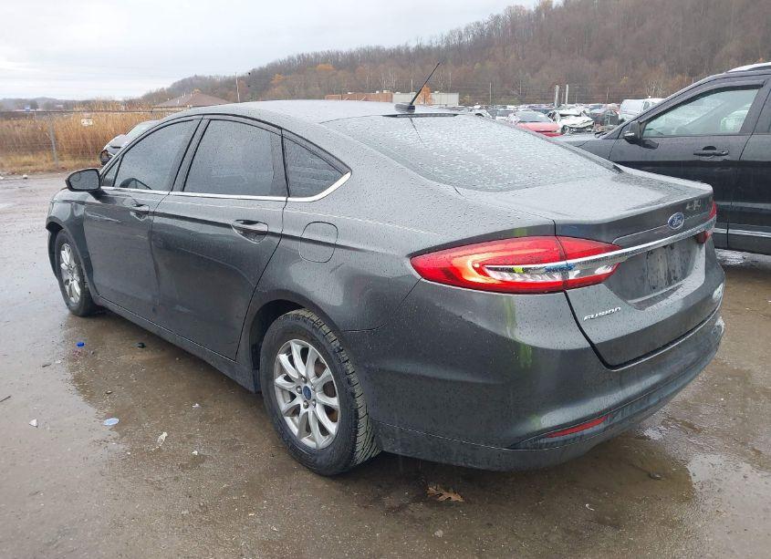 Photo 3 of 2017 Ford Fusion S (VIN 3FA6P0G73HR364794)