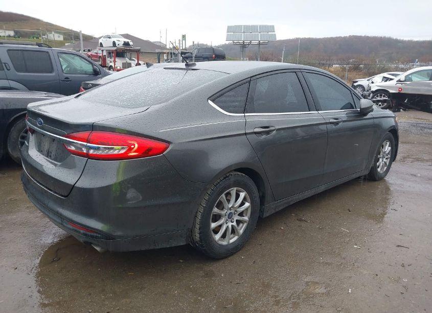 Photo 4 of 2017 Ford Fusion S (VIN 3FA6P0G73HR364794)