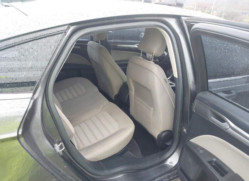 Photo 8 of 2017 Ford Fusion S (VIN 3FA6P0G73HR364794)