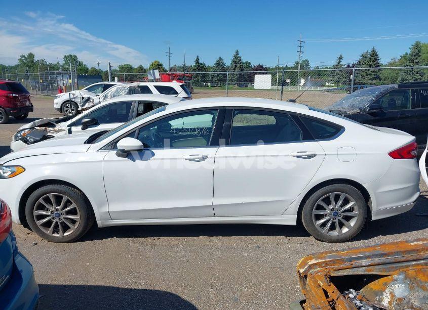 Photo 14 of 2017 Ford Fusion S (VIN 3FA6P0G73HR415923)