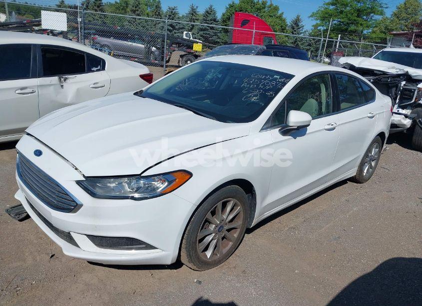 Photo 2 of 2017 Ford Fusion S (VIN 3FA6P0G73HR415923)