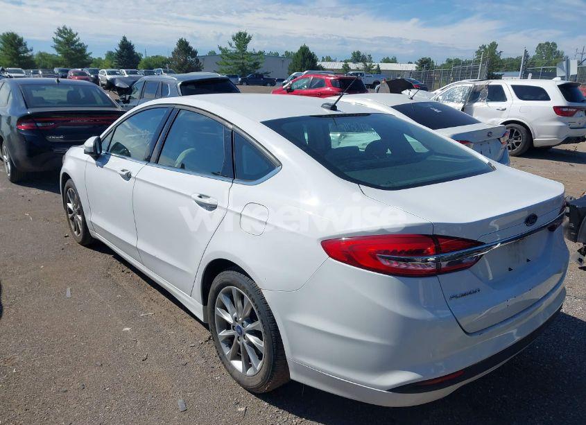 Photo 3 of 2017 Ford Fusion S (VIN 3FA6P0G73HR415923)