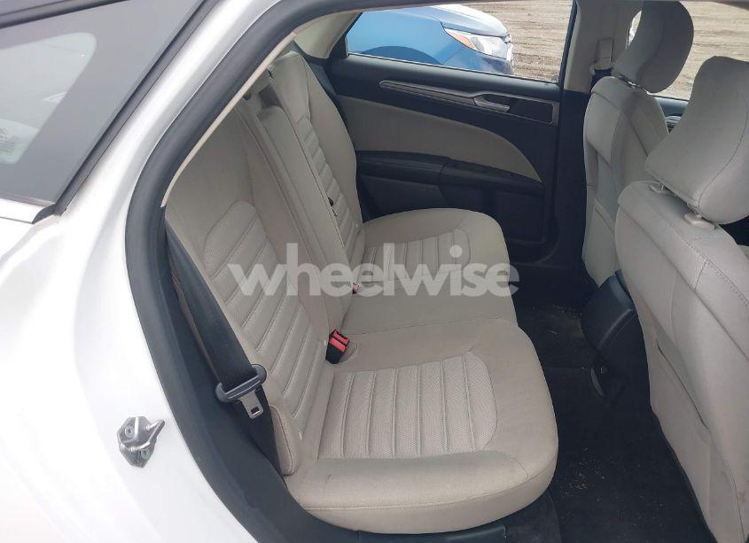 Photo 8 of 2017 Ford Fusion S (VIN 3FA6P0G73HR415923)