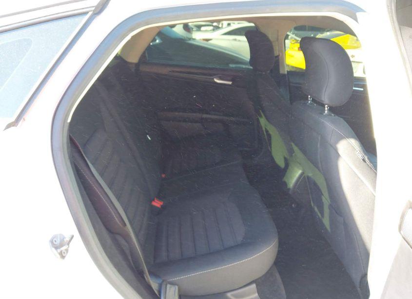 Photo 8 of 2018 Ford Fusion S (VIN 3FA6P0G73JR210382)