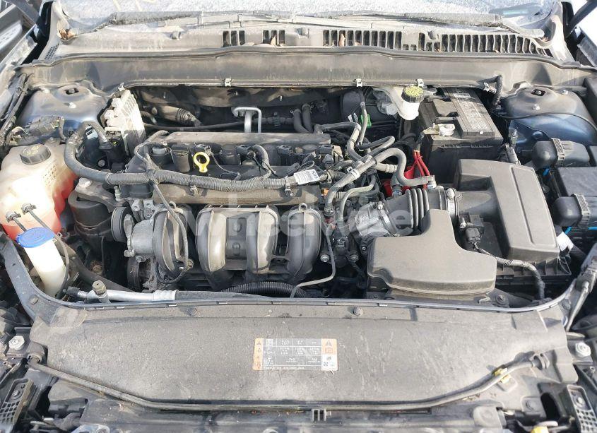 Photo 10 of 2018 Ford Fusion S (VIN 3FA6P0G73JR256391)