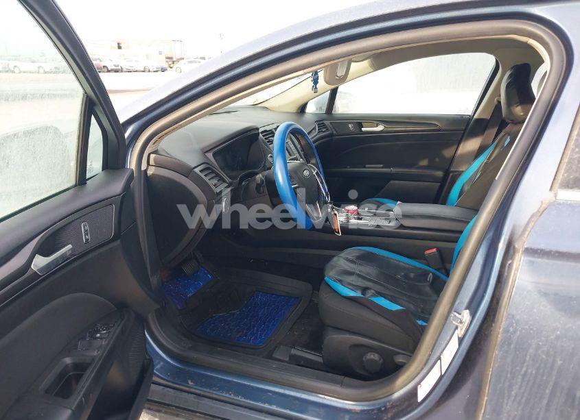 Photo 5 of 2018 Ford Fusion S (VIN 3FA6P0G73JR256391)