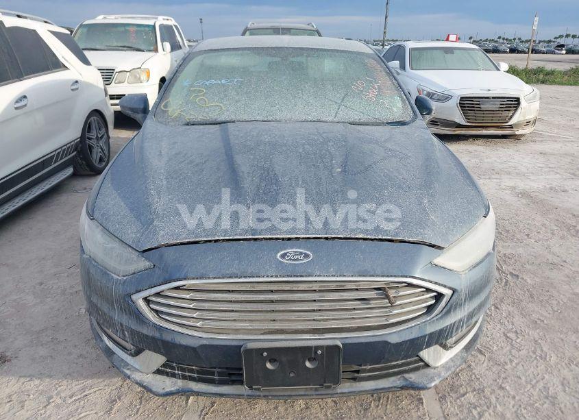 Photo 6 of 2018 Ford Fusion S (VIN 3FA6P0G73JR256391)