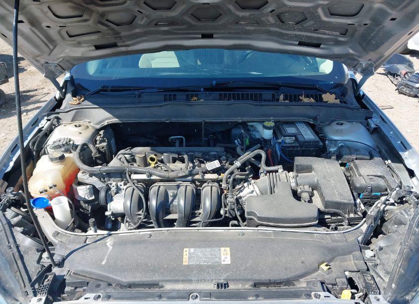 Photo 10 of 2019 Ford Fusion S (VIN 3FA6P0G73KR171228)