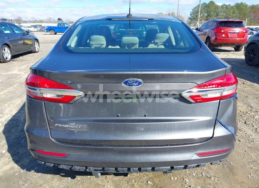 Photo 17 of 2019 Ford Fusion S (VIN 3FA6P0G73KR280465)