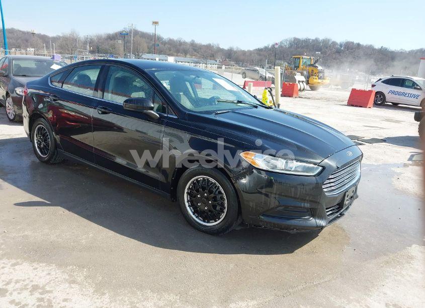 2013 Ford Fusion S (VIN 3FA6P0G74DR108089) main photo