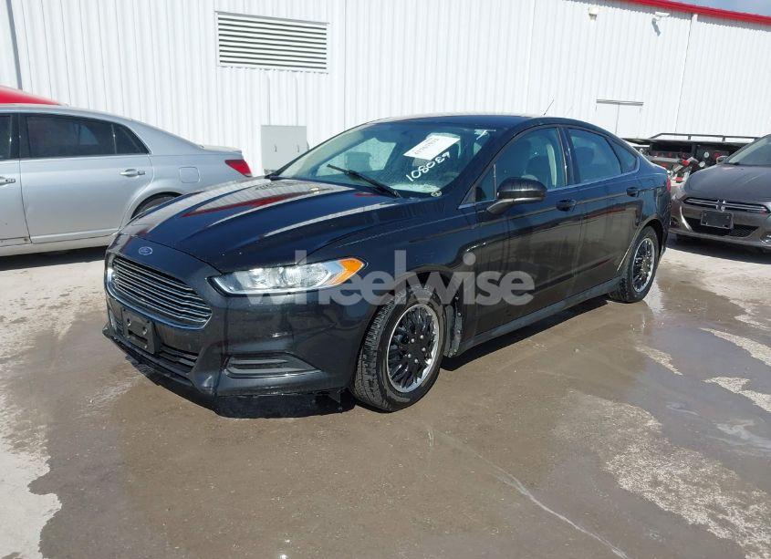 Photo 2 of 2013 Ford Fusion S (VIN 3FA6P0G74DR108089)