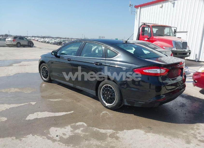 Photo 3 of 2013 Ford Fusion S (VIN 3FA6P0G74DR108089)