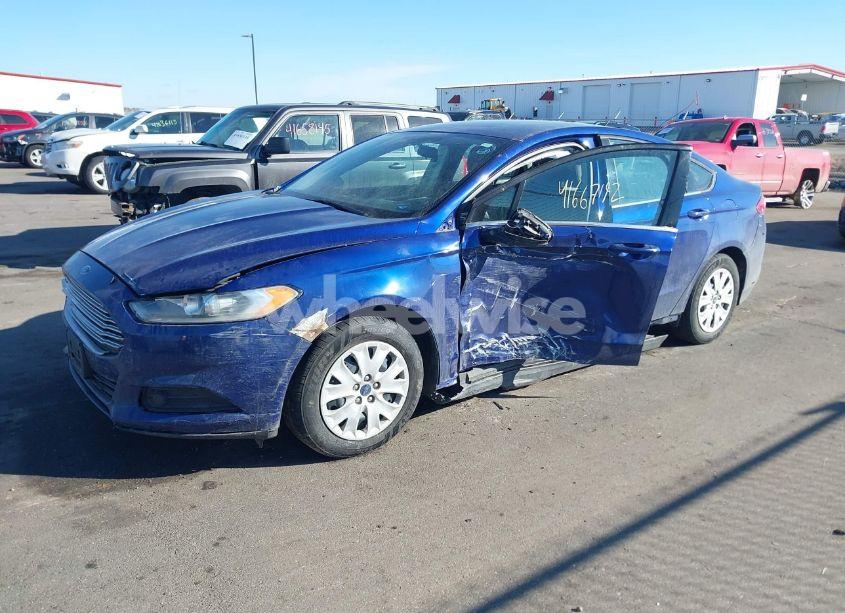 Photo 2 of 2013 Ford Fusion S (VIN 3FA6P0G74DR157051)