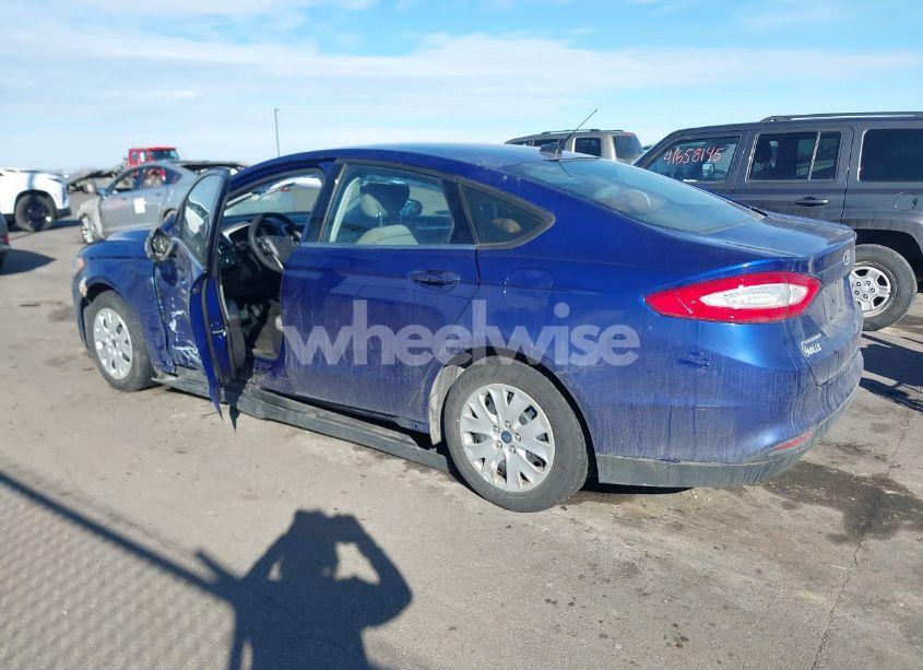 Photo 3 of 2013 Ford Fusion S (VIN 3FA6P0G74DR157051)