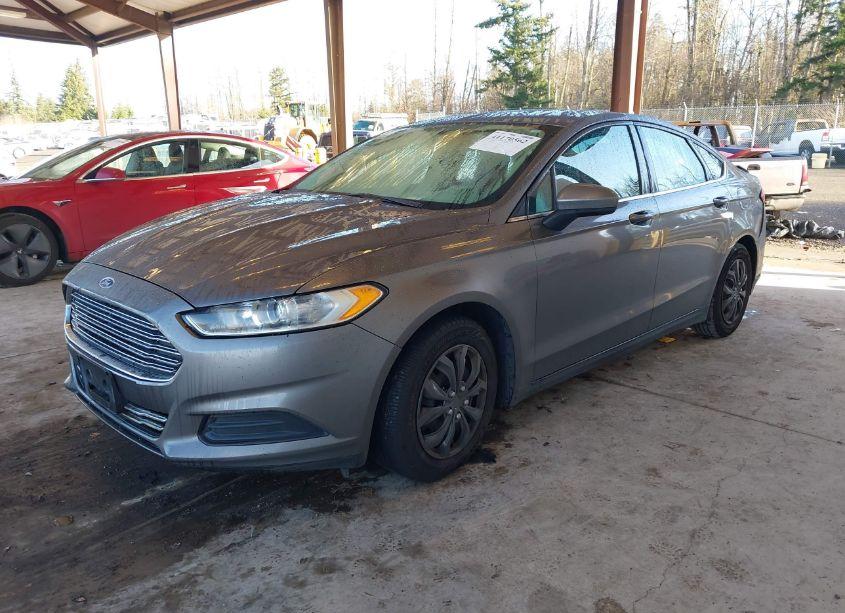 Photo 2 of 2013 Ford Fusion S (VIN 3FA6P0G74DR257103)