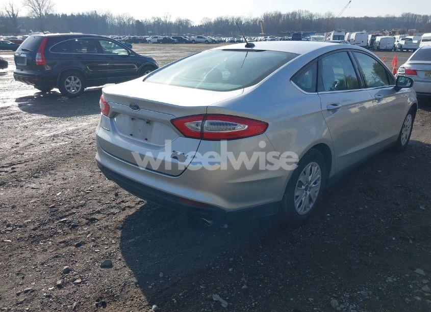 Photo 4 of 2013 Ford Fusion S (VIN 3FA6P0G74DR336223)