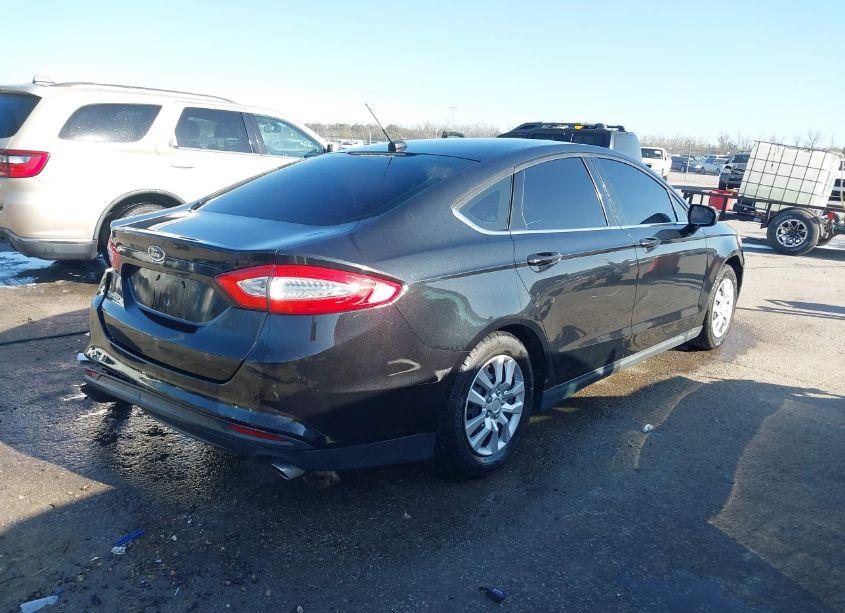 Photo 4 of 2014 Ford Fusion S (VIN 3FA6P0G74ER310674)