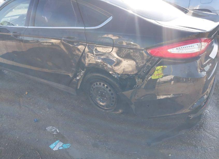 Photo 6 of 2014 Ford Fusion S (VIN 3FA6P0G74ER310674)