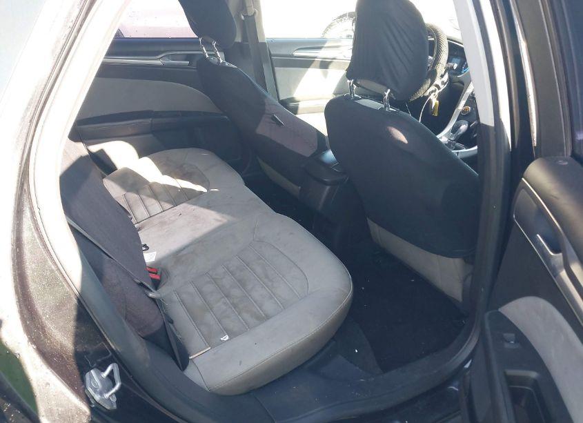 Photo 8 of 2014 Ford Fusion S (VIN 3FA6P0G74ER310674)