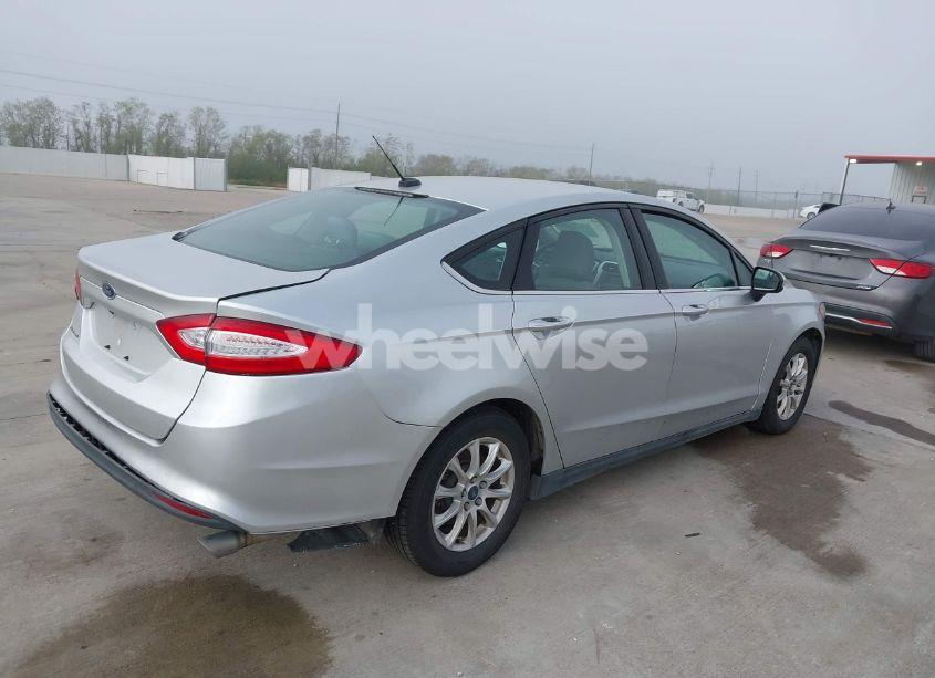 Photo 4 of 2015 Ford Fusion S (VIN 3FA6P0G74FR257153)