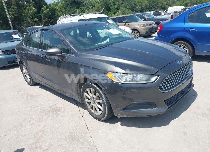 2016 Ford Fusion S (VIN 3FA6P0G74GR243769) main photo