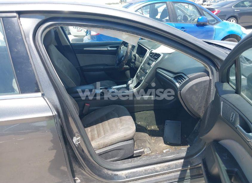 Photo 5 of 2016 Ford Fusion S (VIN 3FA6P0G74GR243769)