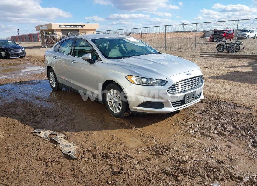 2016 Ford Fusion S (VIN 3FA6P0G74GR250155) main photo