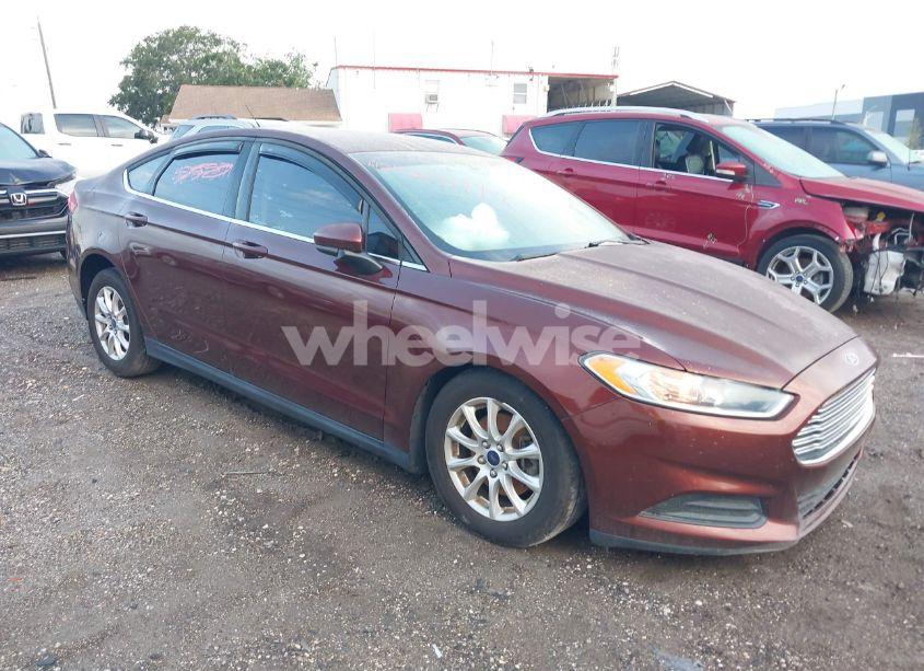 2016 Ford Fusion S (VIN 3FA6P0G74GR262192) main photo